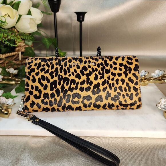 Michael Kors Black Wallet with Gold Accents - Picture 5 of 17